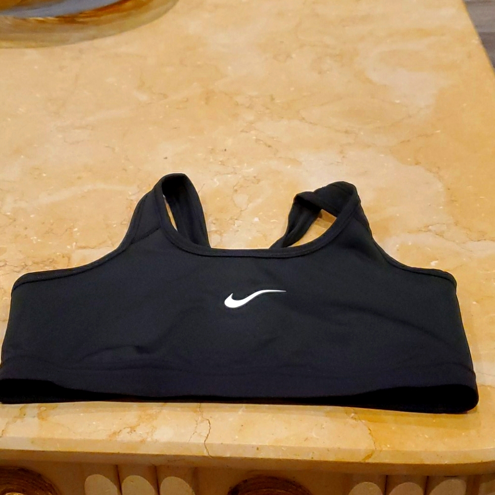 Nike sports  top girls